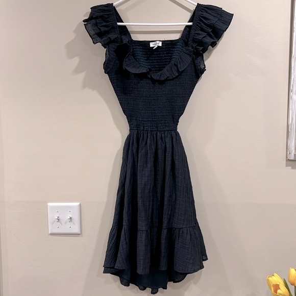 🔥NWOT Heartloom Black Ruffled Midi Dress🔥 - Picture 1 of 6